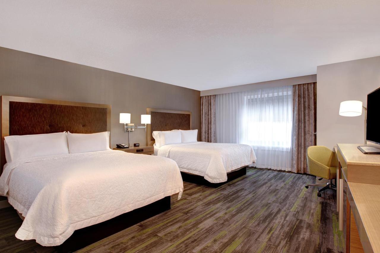The Landing Hotel & Conference Centre St. Paul Екстериор снимка