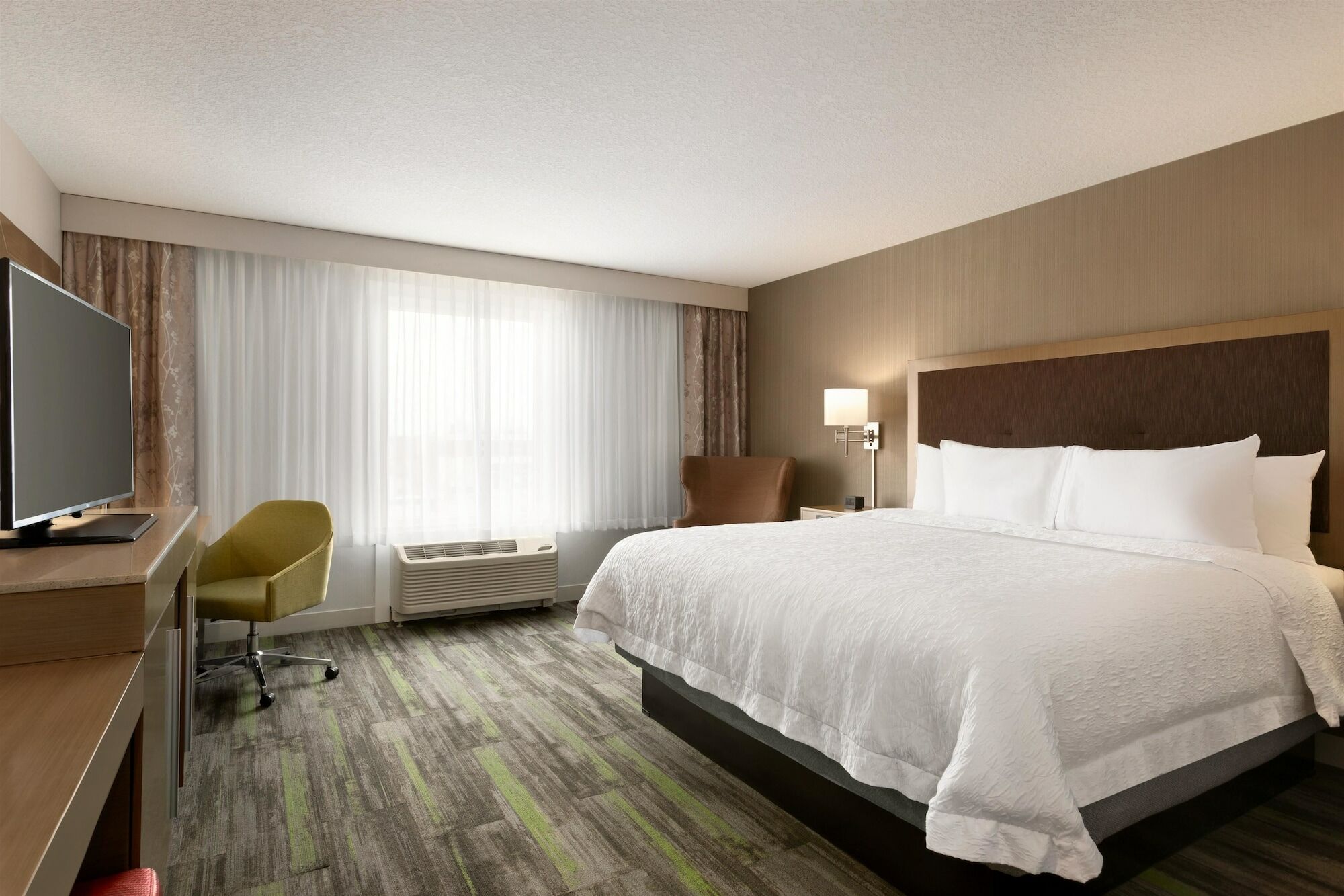 The Landing Hotel & Conference Centre St. Paul Екстериор снимка